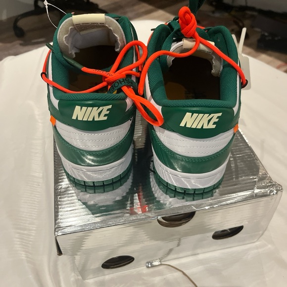 Offwhite Nike Green pine dunks - Picture 3 of 4